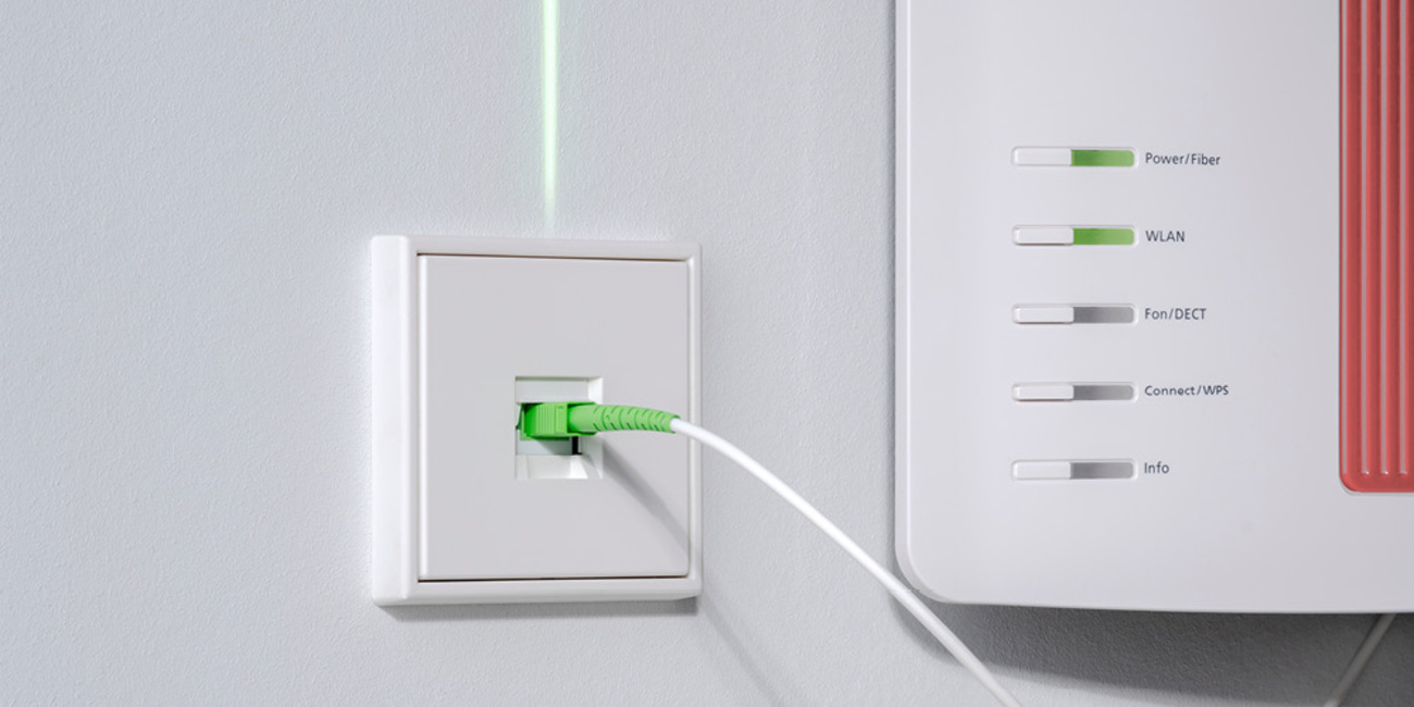 Die neuen Glasfaser-Anschlussdosen bei Kops Elektrotechnik in Augsburg