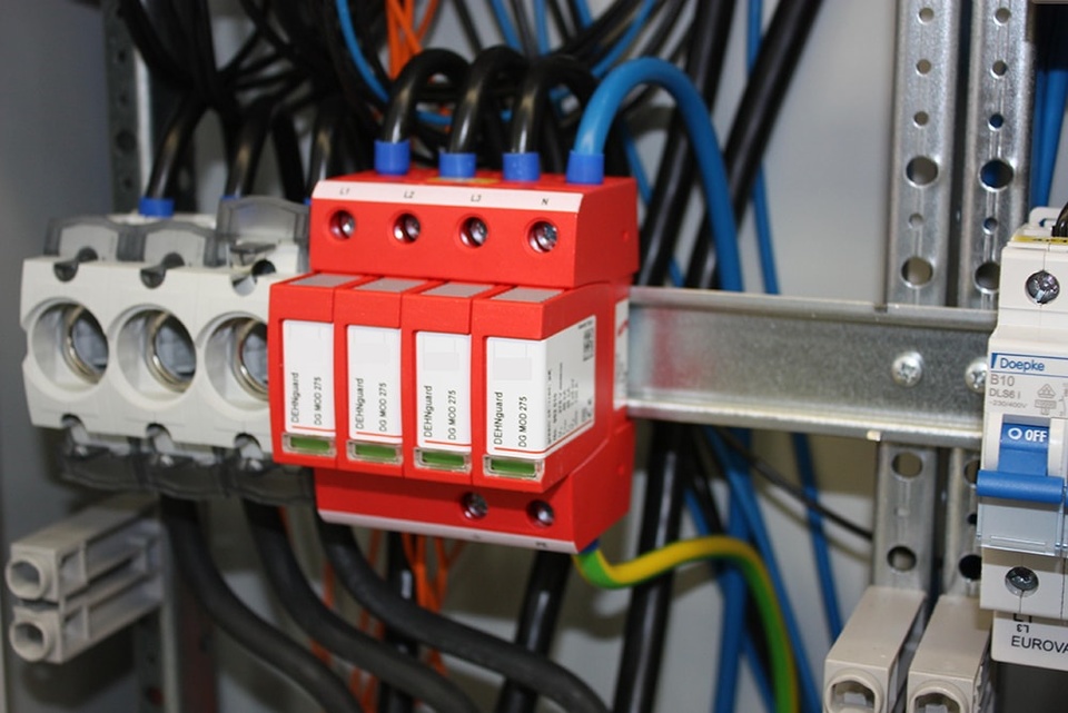 U berspannungsschutz bei Kops Elektrotechnik in Augsburg